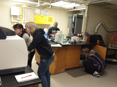 Geology majors working in the geochemistry lab Geology majors working in the geochemistry lab