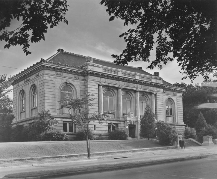 Denkmann Memorial Hall